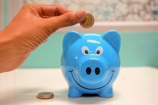 Managing Money Differences Between Saving And Investing