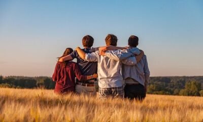 4 Ways to Reconnect with your Friends and Family