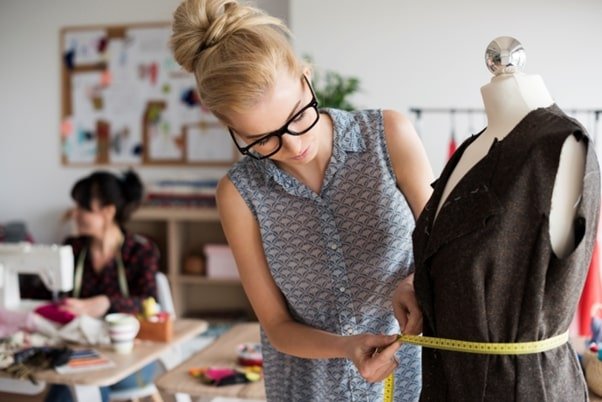 Want to Become a Successful Fashion Designer Here are 5 Experts Tips!