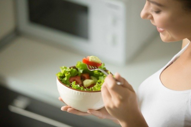 Mindful Eating Can Improve Your Relationship with Food and Yourself